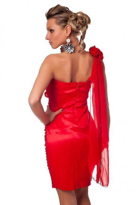 Красное шифоновое платье