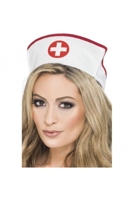 Белая шапочка медсестры
