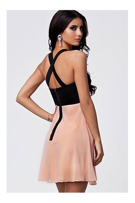 Черно-розовое платье с легкой юбкой