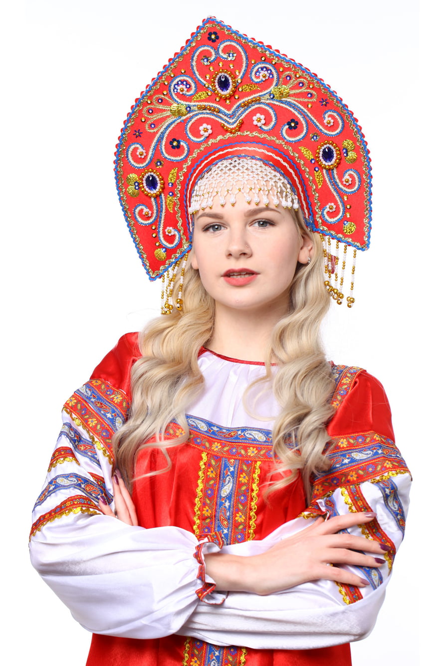 Русский костюм с кокошником