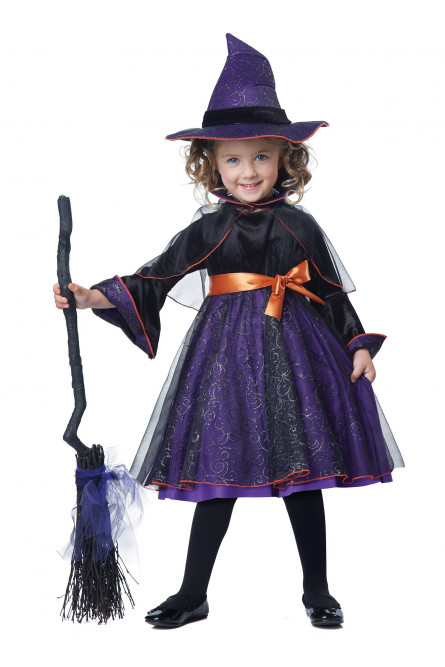 Фиолетовый костюм маленькой ведьмочки