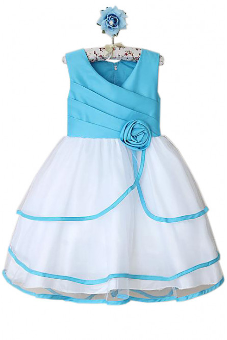 Бело-голубое платье