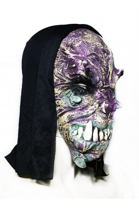 Латексная цветная маска демона