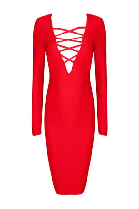 Красное платье с плетением