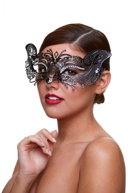 Металлическая маска бабочка