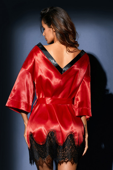 Красный сатиновый халат