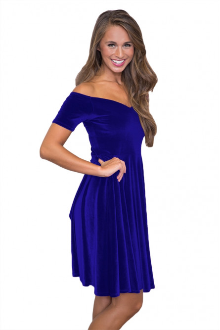 Синее бархатное платье