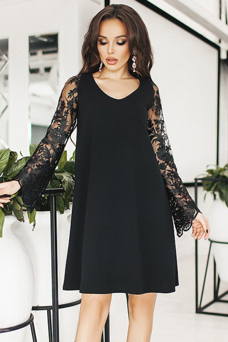 Черное платье с цветочными рукавами