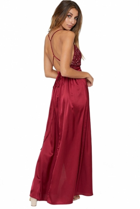 Бордовое платье в пол с блестками
