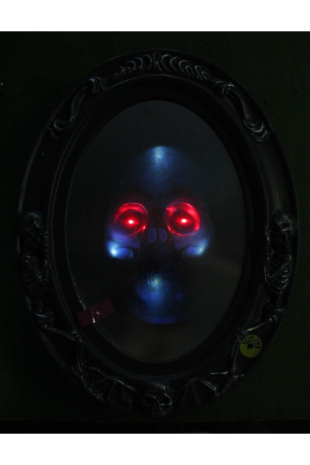 Декорация Зеркало с призраком