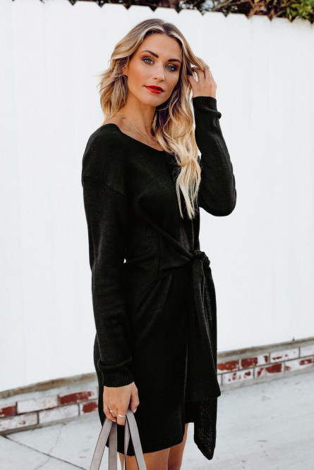 Черное платье с поясом