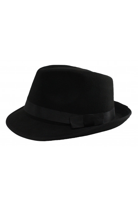 Черная фетровая шляпа