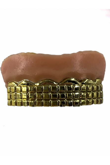 Прикол Блестящие зубы золотые
