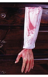 Кровавая рука в белом рукаве