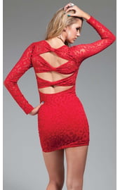 Красное кружевное платье