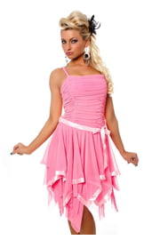 Нежно-розовое легкое платье