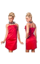 Красное платье с розочками