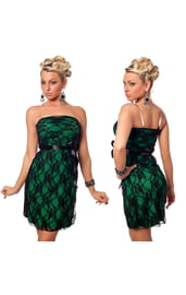 Зеленое платье с кружевом