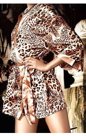 Яркое леопардовое кимоно