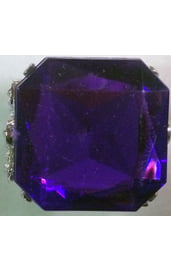 Квадратное фиолетовое кольцо