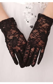 Кружевные черные перчатки