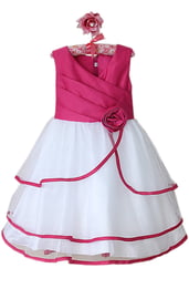 Розово-белое платье