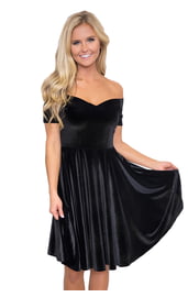 Бархатное черное платье