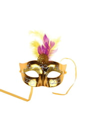 Карнавальная маска Причуда с перьями