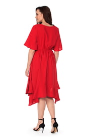 Красное платье миди с асимметричным подолом