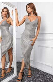 Серебристое облегающее платье с V-образным вырезом