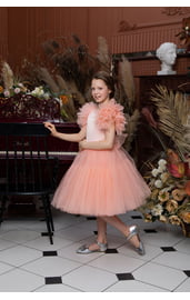 Детское пышное платье с бантиком персиковое
